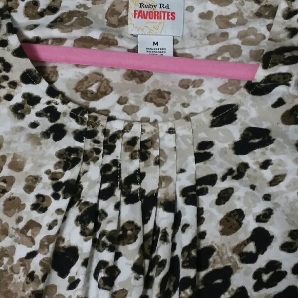 NWT-Ruby Rd. Favorites | short sleeve top - Picture 4 of 4